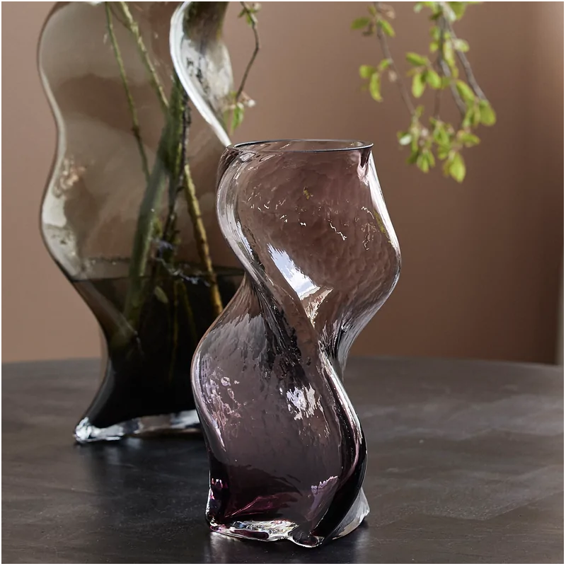 Vase "Sable" snoet glas lilla - Nordal - H: 30 cm Vase "Sable" snoet glas lilla - Nordal - H: 30 cm