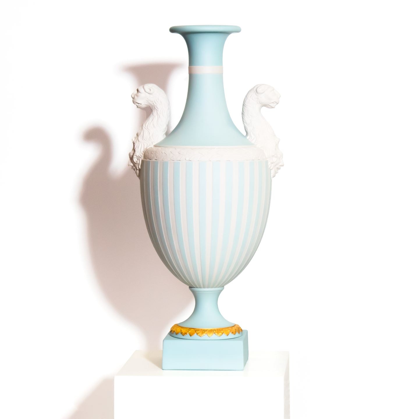 Wedgwood Phoenix Panther Vase → Se online her!