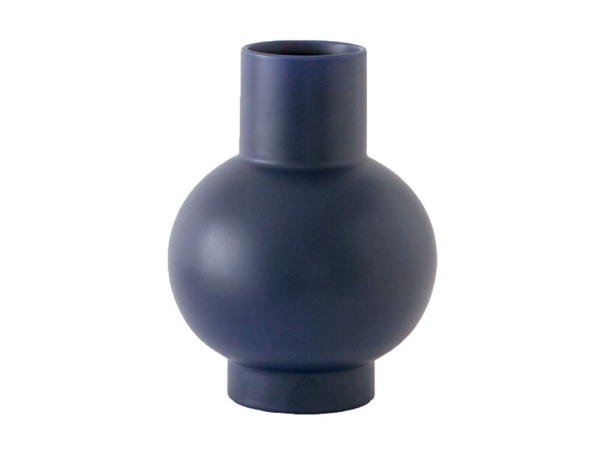 raawii - Strøm Vase / Extra Large - Vase - Blue - Ø25 x H33 cm raawii - Strøm Vase / Extra Large - Vase - Blue - Ø25 x H33 cm